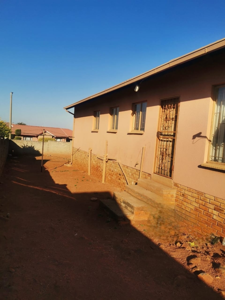 To Let 3 Bedroom Property for Rent in Tlhabane West North West